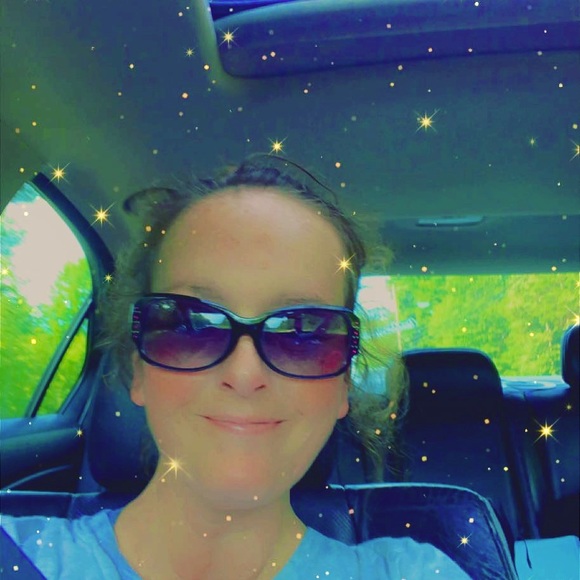 Meet your Posher, Tamara - Picture 1 of 1